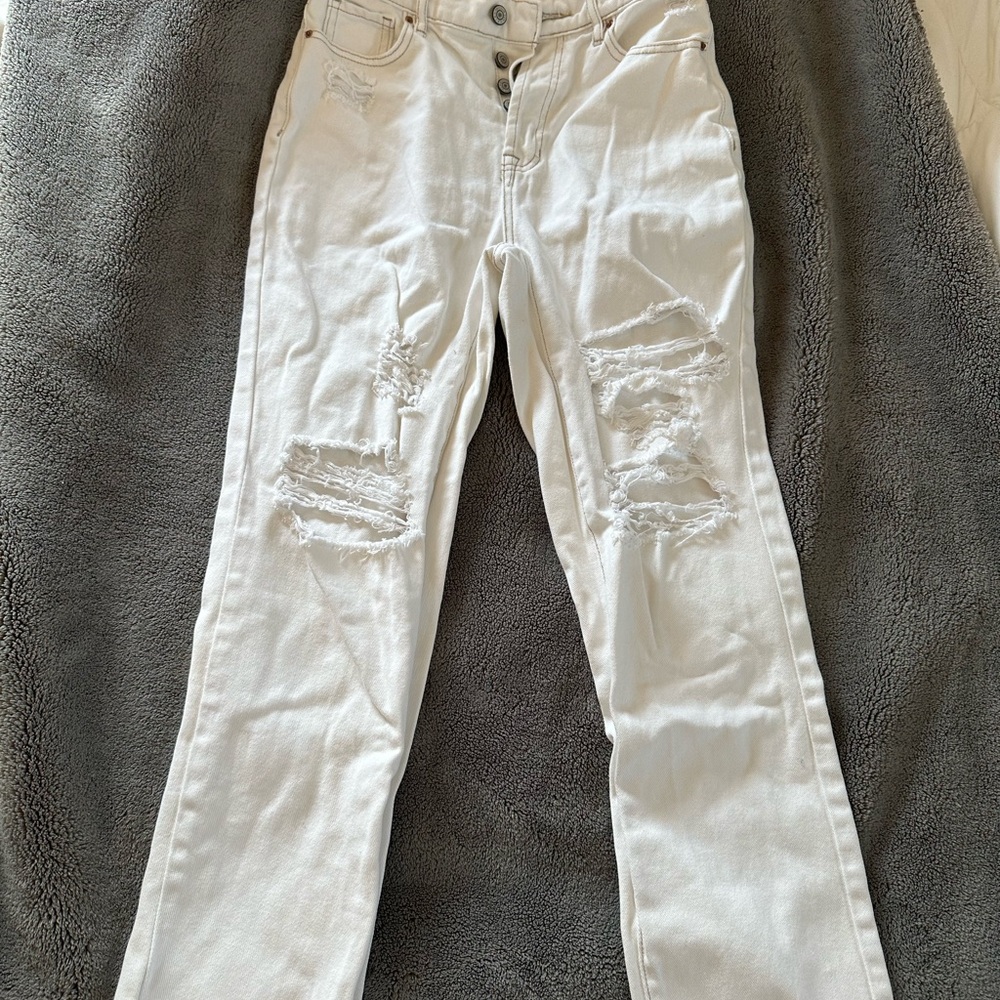 PacSun White Distressed Ankle Jeans